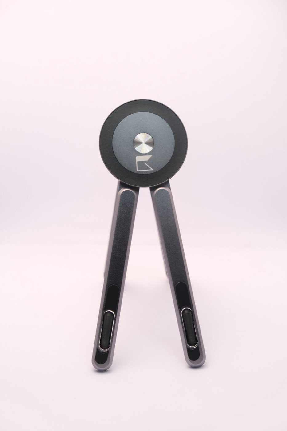 Gentrix ring mount, folded, logo detail